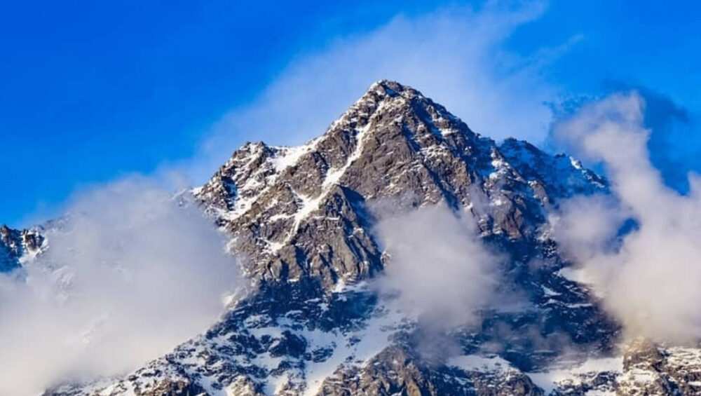 indrahar pass trek